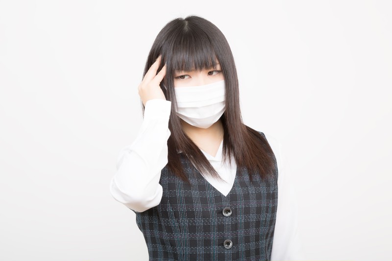 杉花粉の飛散が終わってもマスクを着用している人は、一年中マスクをしている